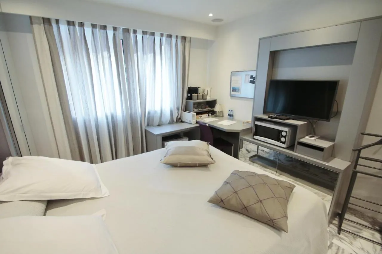 B&B Le France Nice Centre France